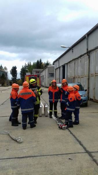 Neue Führung und Berufsfeuerwehrtag der Jugendfeuerwehr_IMG-20171103-WA0013.jpg