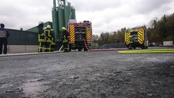 Neue Führung und Berufsfeuerwehrtag der Jugendfeuerwehr_IMG-20171103-WA0016.jpg